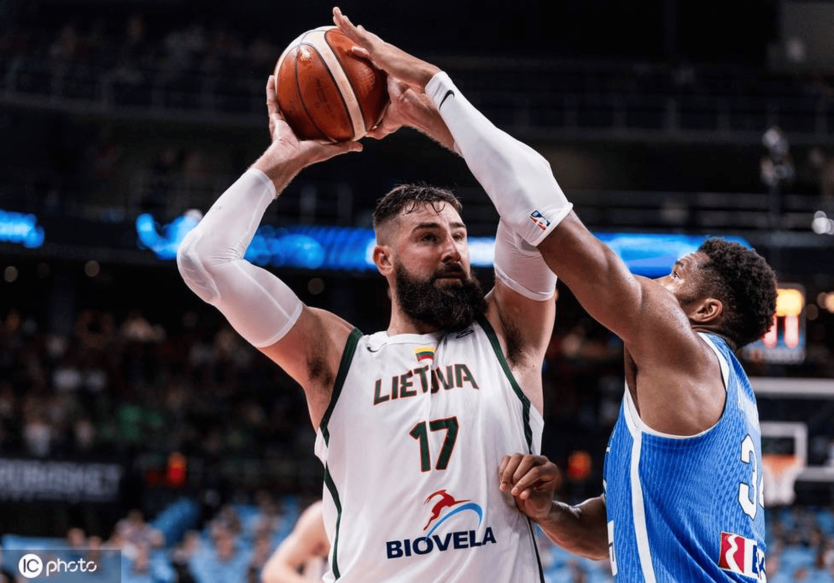 立陶宛男篮完胜希腊男篮,克莱制霸全场 立陶宛男篮完胜希腊男篮,克莱制霸全场