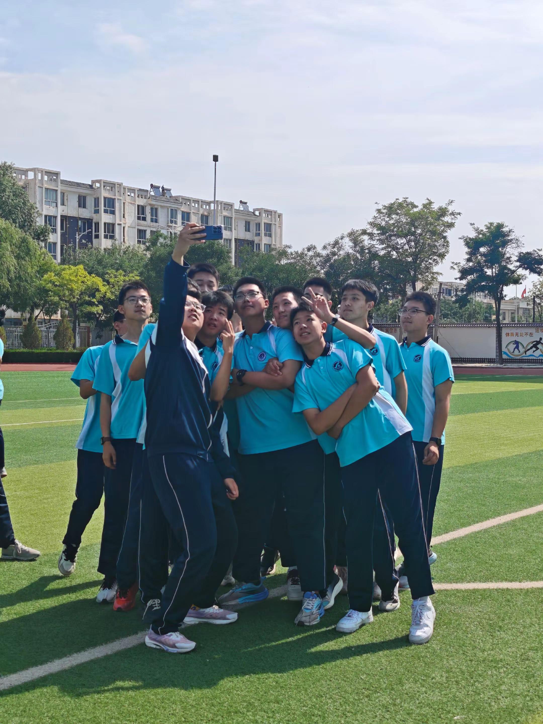 雷速篮球直播-马赛队在客场比赛中拿下三分