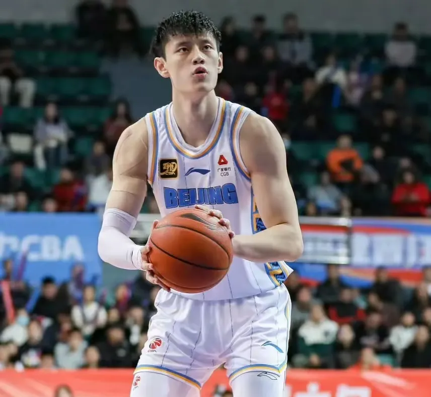 太阳力克上海队，王哲林扛起全队