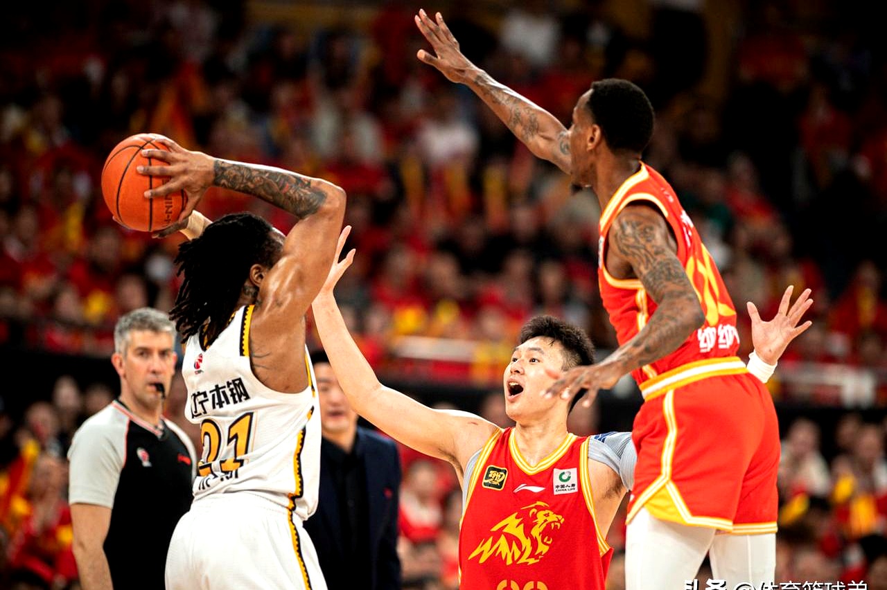 雷速APP-太阳险胜江苏队，詹姆斯扛起全队