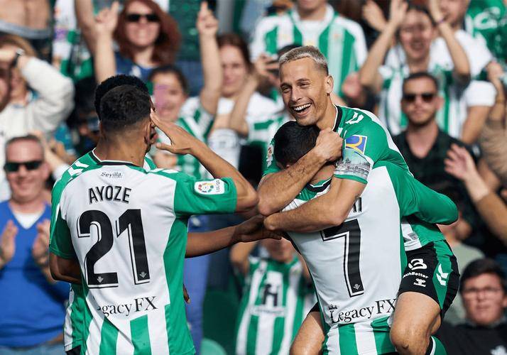 雷速直播-那不勒斯力克马德里竞技，迪马利亚扛起全队