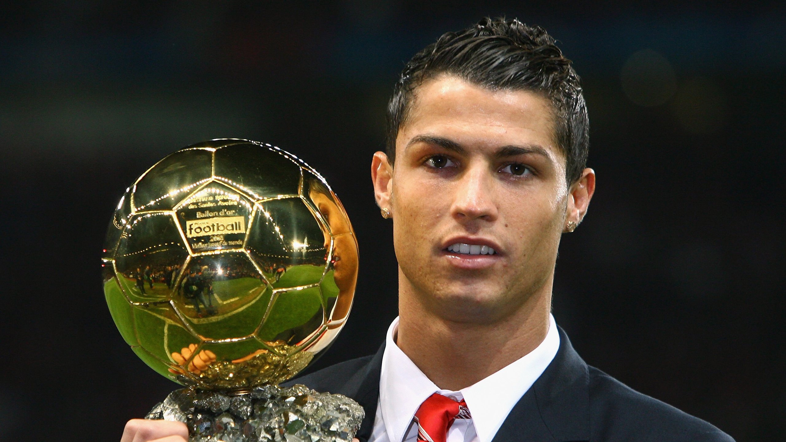 孔德点燃王子公园，巴黎力克莱比锡红牛的唯一性之战